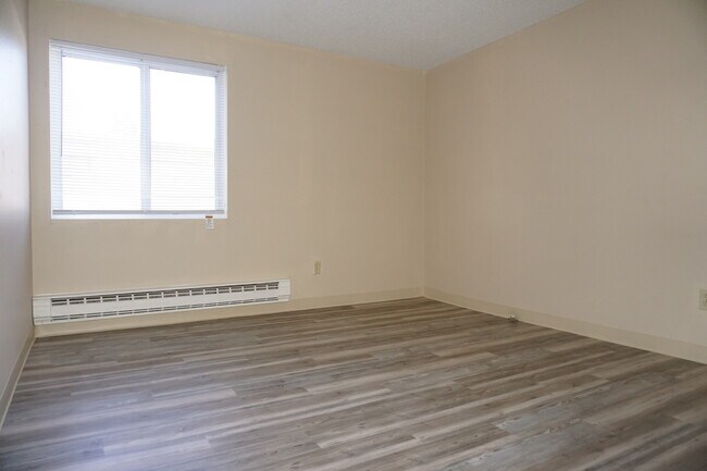 Building Photo - 4423 Val Verde Ct