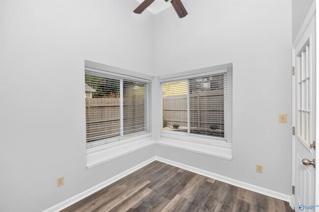 Building Photo - 109 Briargate Ln