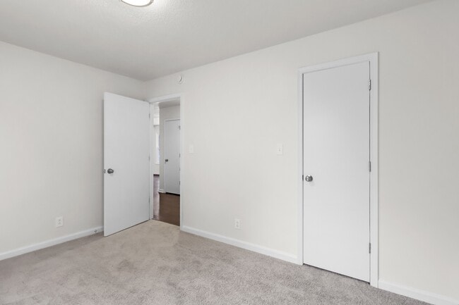 Building Photo - 512 Pointer Ln