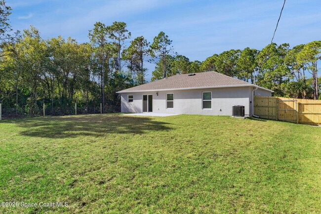 Building Photo - 700 Tejon Ave SW