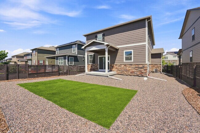 Building Photo - $2,845.95 with $300 Off the first month's rent, 4 Beds - 2.5 Baths, Single Family Home in Aurora ...