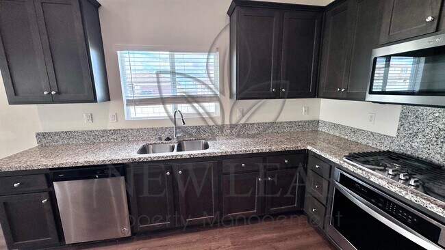 Building Photo - 10674 Appaloosa Ave