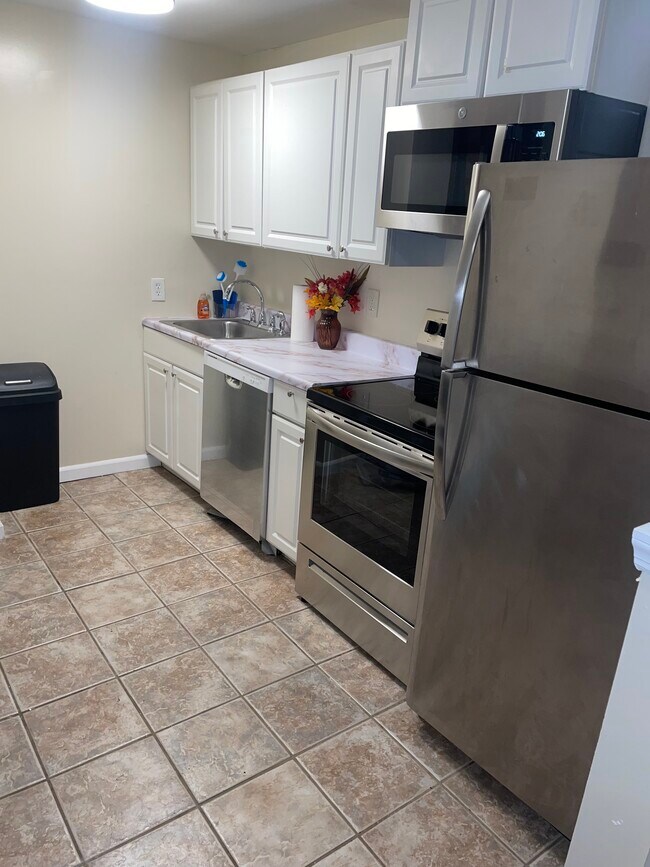 Building Photo - 2408 N Capitol St NW