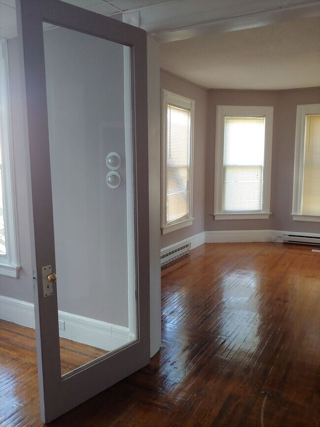 15051507 Chapel Street 1505 Chapel St New Haven CT 06511 Apartment Finder