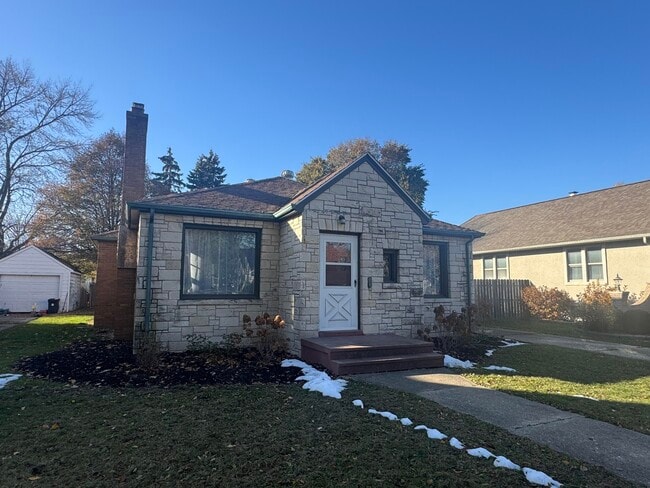 Primary Photo - 7706 27th Ave