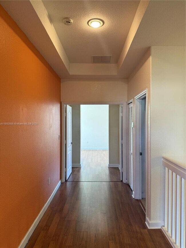 Building Photo - 15030 SW 9th Terrace