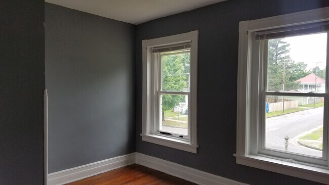 Building Photo - 3201 2nd Ave