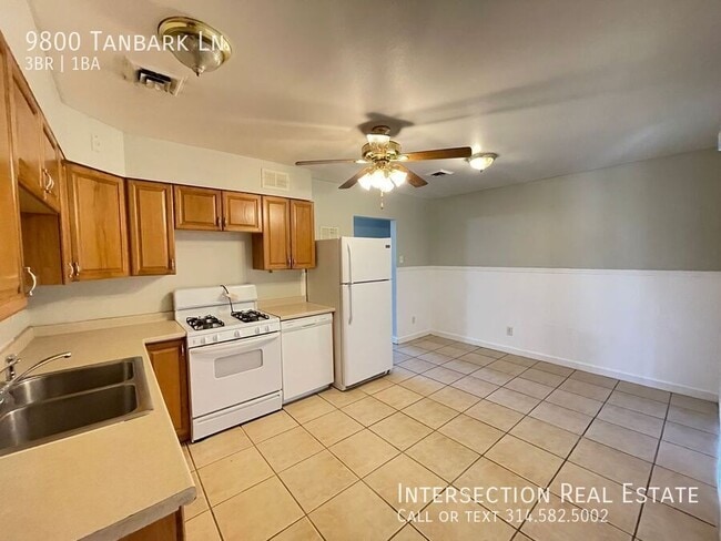 Building Photo - 9800 Tanbark Ln