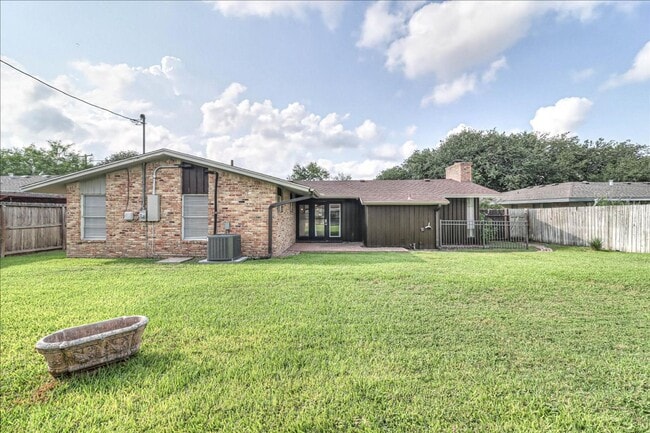 Building Photo - 1022 Herndon St