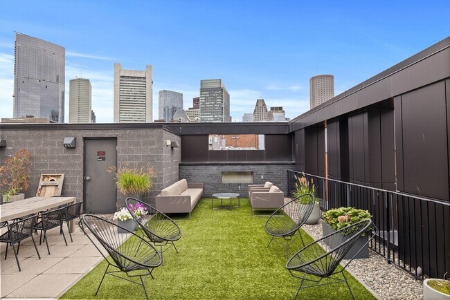 Building Photo - 10 Farnsworth St