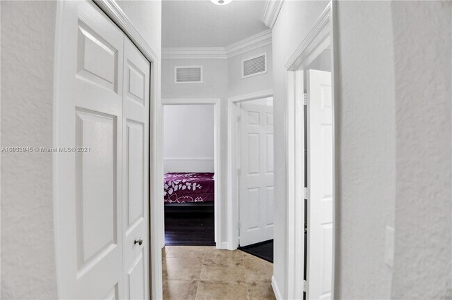 Building Photo - 15413 SW 116th Terrace