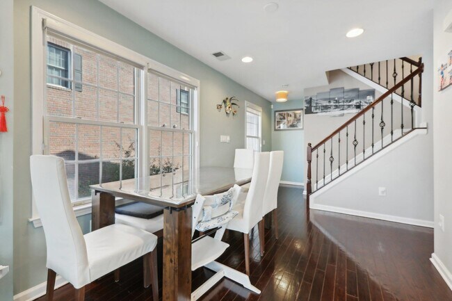 Building Photo - 80 Lydia Dr