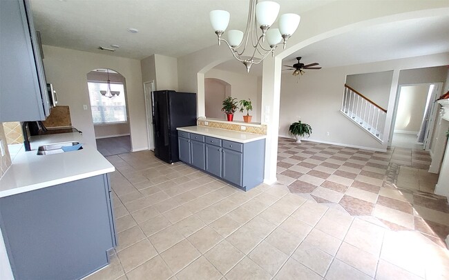 Building Photo - 2906 Humble Dr