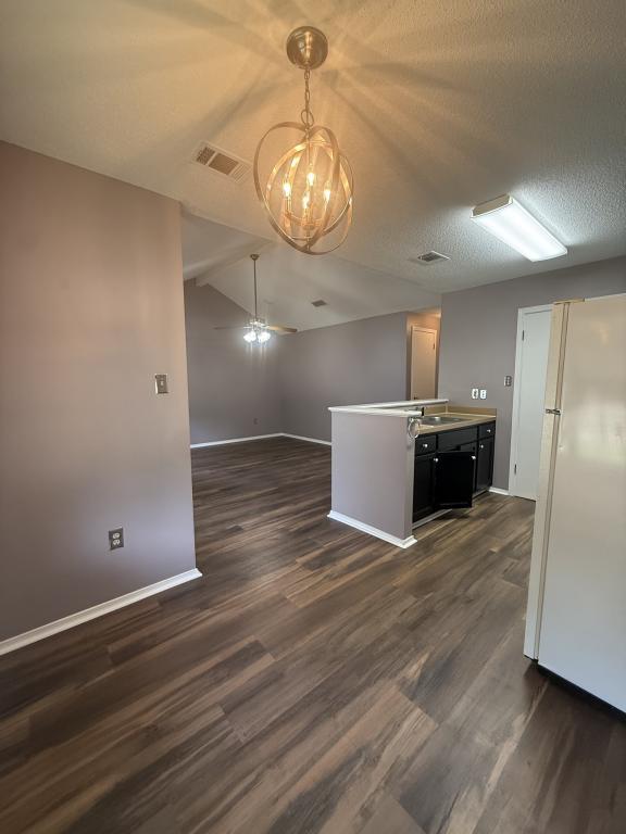 Building Photo - 1745 James Buchanan Dr