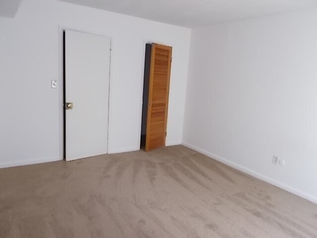 Building Photo - Oakland Square Apartments, Hampton