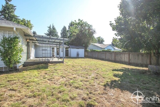 Building Photo - 1417 NW 98th Cir
