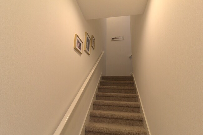 Building Photo - 7233 101st Ln