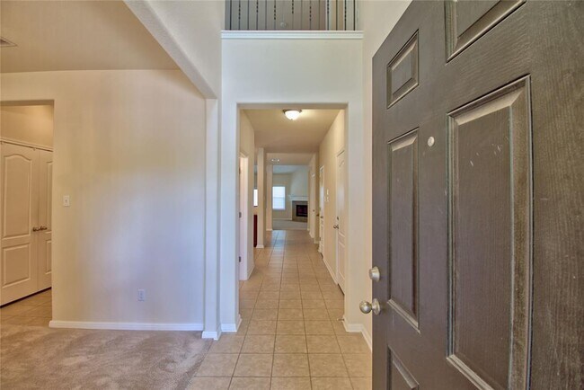 Building Photo - 1708 Stonehaven Ln