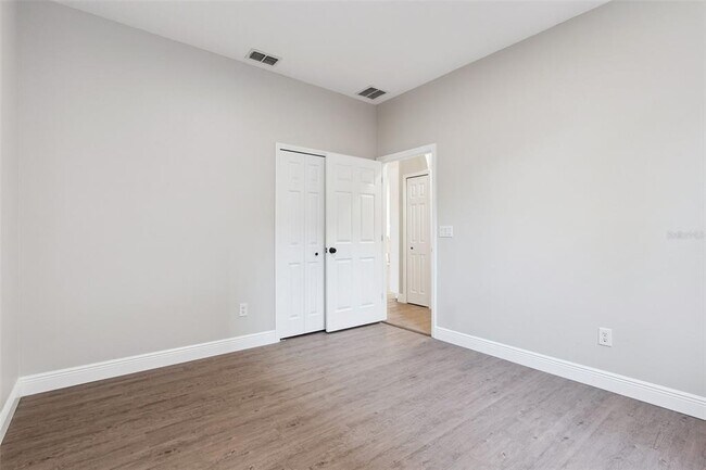 Building Photo - 1209 Cathcart Cir