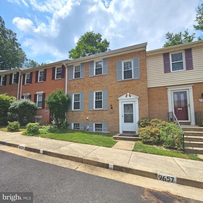 Primary Photo - 9657 Lindenbrook St