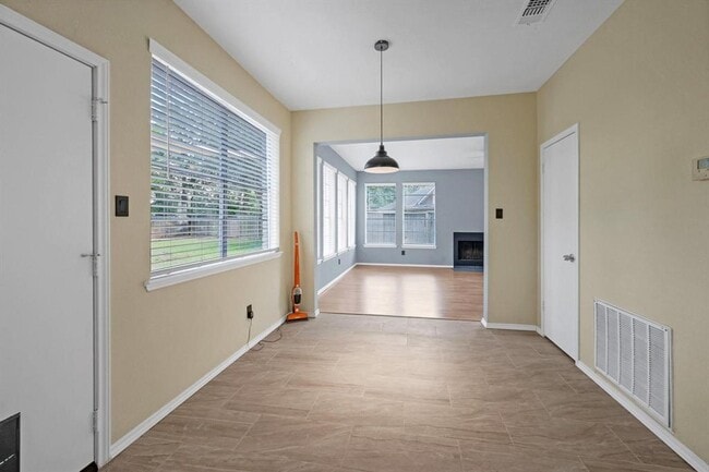 Building Photo - 8006 Summer Trail Dr