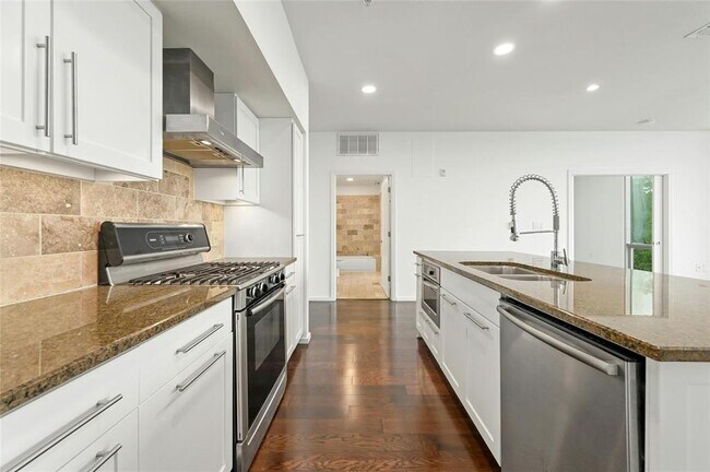 Building Photo - 1600 Barton Springs Rd