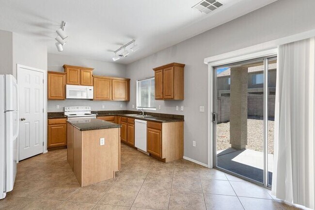 Building Photo - Large two story home in San Tan Heights!