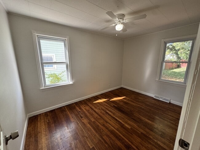 Building Photo - 13506 Bennington Ave