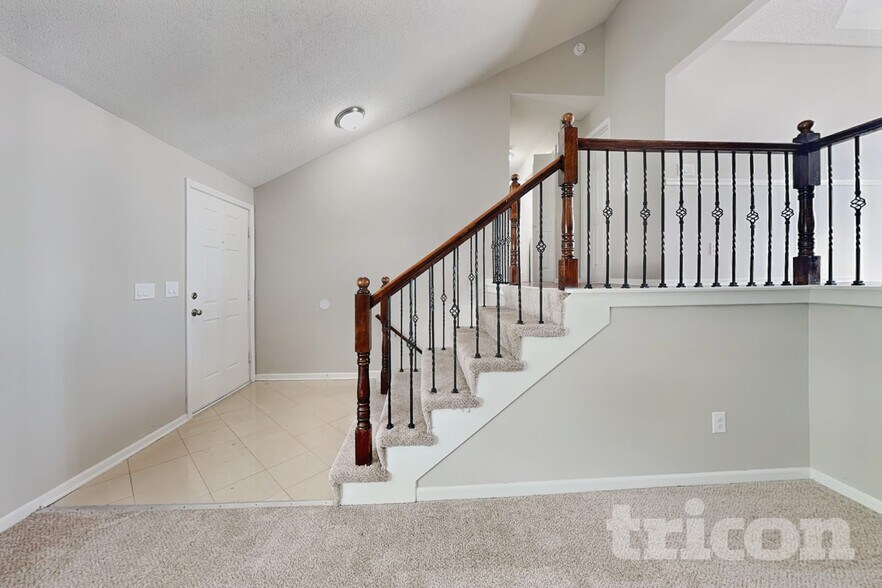 Building Photo - 1501 Cypress Dr