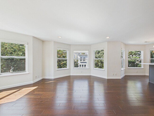 Building Photo - Bright Corner 2BR/2BA in Prime Anza Vista | Parking Included | Exceptional Natural Light