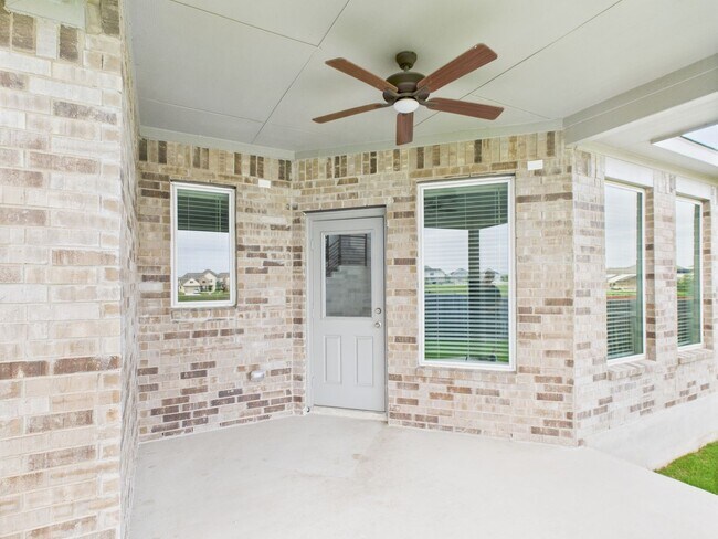 Building Photo - Santa Rita  Beauty
