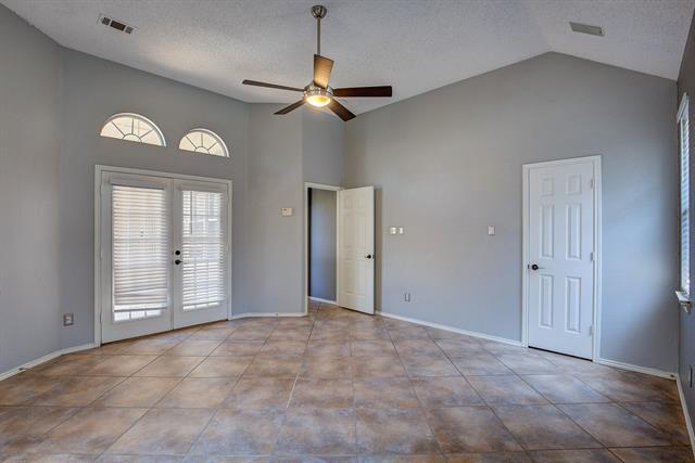 Building Photo - 2627 Bordeaux Dr