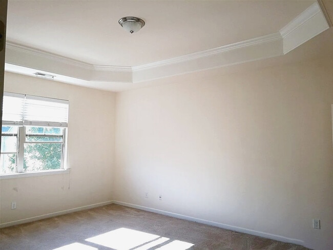 Building Photo - 509 Whitworth Ln