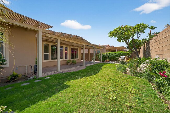 Building Photo - 60543 Desert Shadows Dr