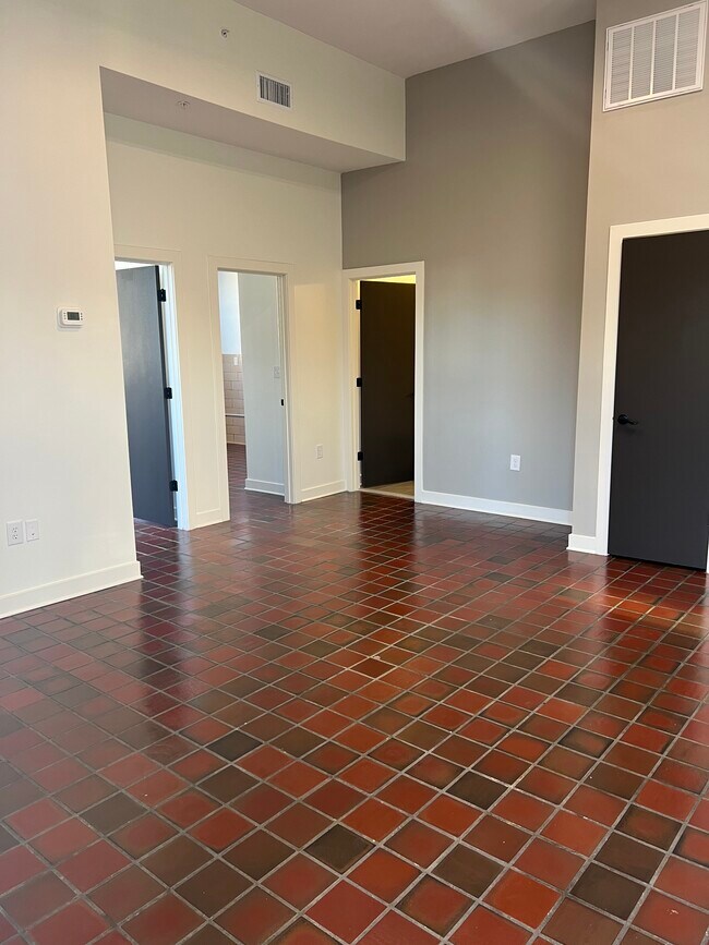 Building Photo - PULASKI LOFTS