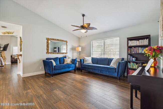 Building Photo - 2532 Kingsmill Ave