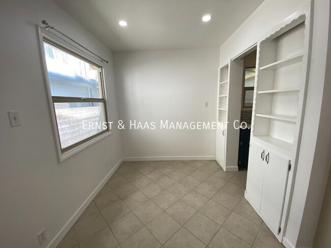 Building Photo - Cozy 1 Bedroom Apartment in Lakewood Villa...