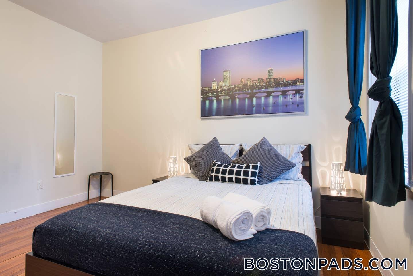 Building Photo - 56 Queensberry St