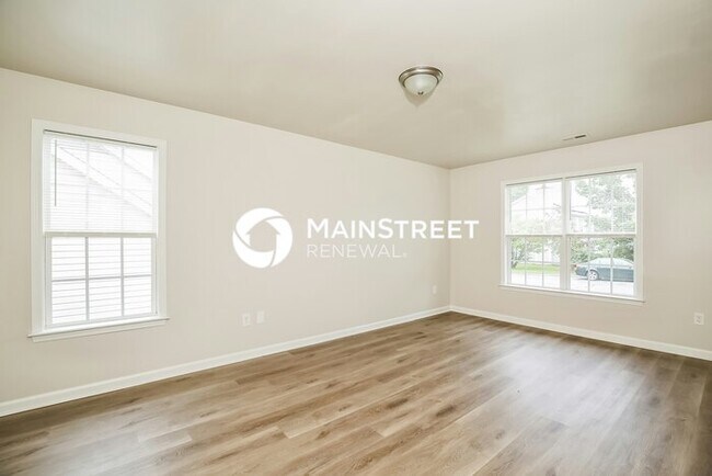 Building Photo - 3 Bedroom Pet-Friendly Home in GREENSBORO,...