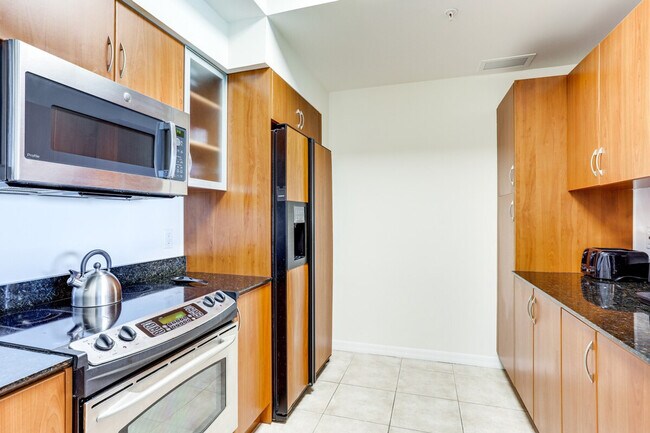Building Photo - 802 W Windward Way