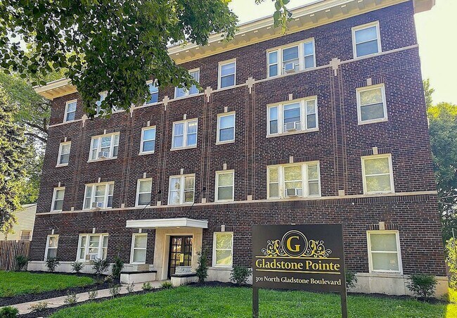 Building Photo - 301-307 N Gladstone Blvd - 307-32