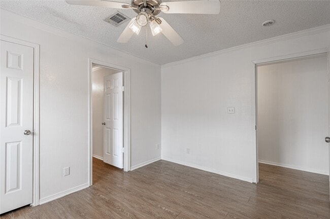 Building Photo - 145 Varsity Drive