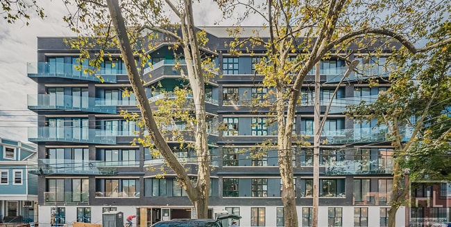 Building Photo - NEW YORK AVENUE