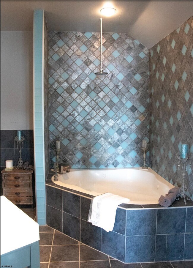 Building Photo - 119 St Davids Pl