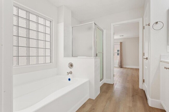 Building Photo - Remodeled Corner Lot with Mountain Views!