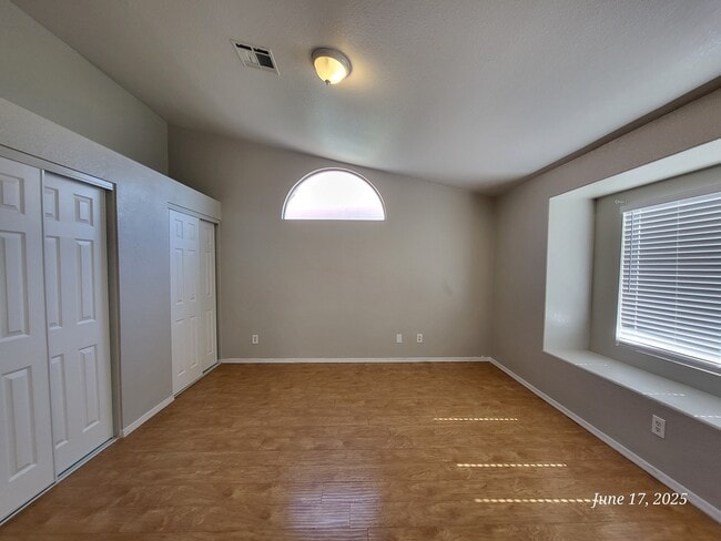 Building Photo - 3564 Spring Shower Dr
