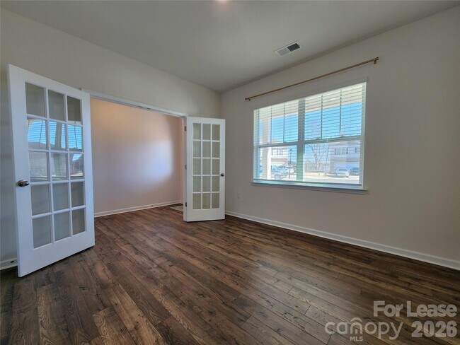 Building Photo - 125 Sycamore Xing Ct