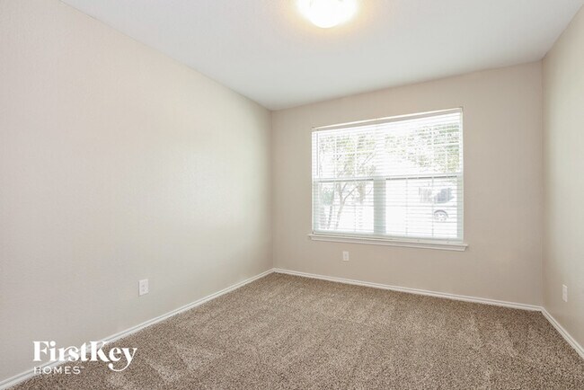 Building Photo - 7214 Pandora Wy