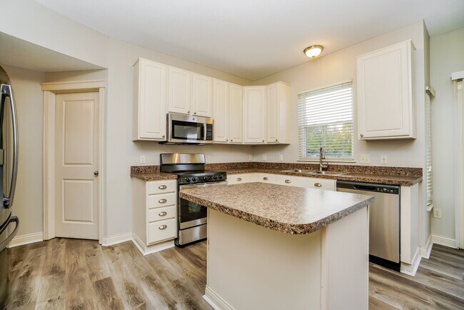 Building Photo - 608 Beckler Ln