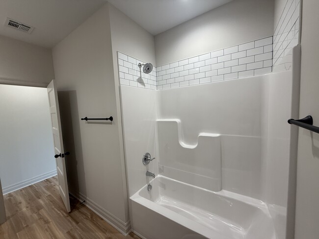 Building Photo - 1823 Liam Ct